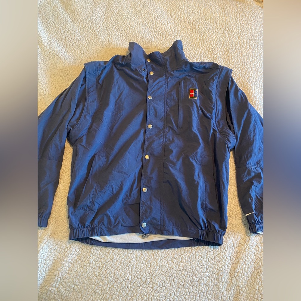 Men's Retro Nike Jacket with Removable Sleeves
